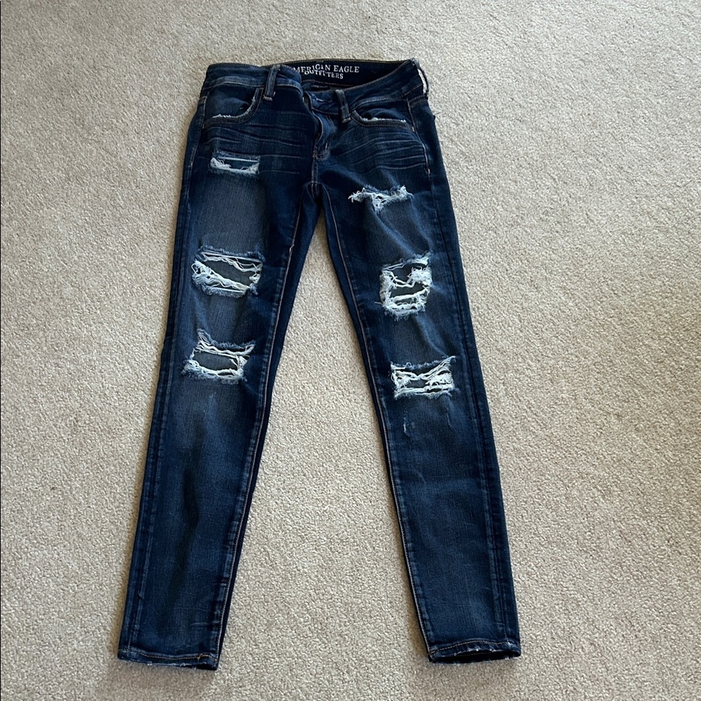 American Eagle Outfitters Women's Dark Blue Distressed low rise jegging